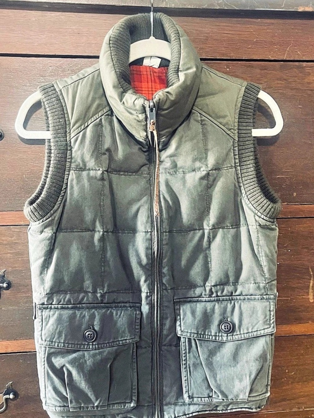 Eddie Bauer women’s vintage Yukon Down Olive green quilted Gorpcore Vest! Size S